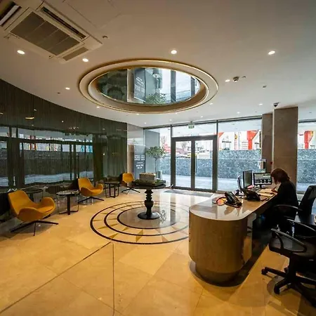 Apartment Classy In Beyoglu, Pool - Gym - Garage Istanbul