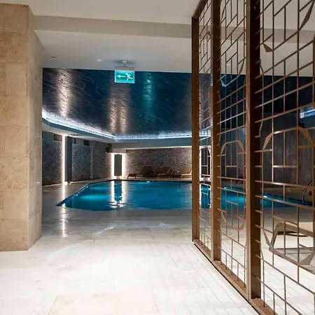 Classy In Beyoglu, Pool - Gym - Garage Apartment *